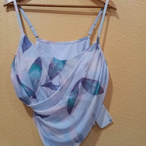 Fabletics Crop Top - Picture 11 of 11